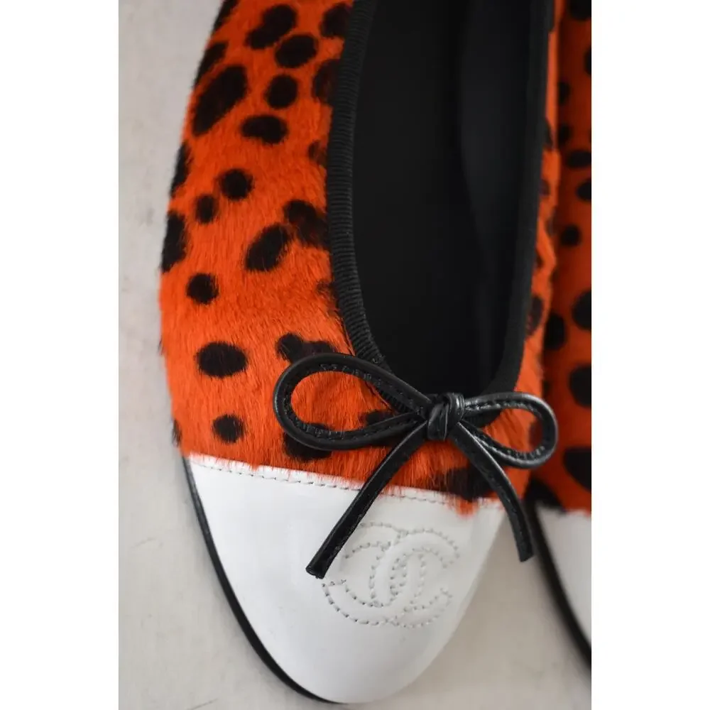 Chanel 26A Orange Leopard Pony Fur Black White CC Logo Ballet Ballerina Flat 39